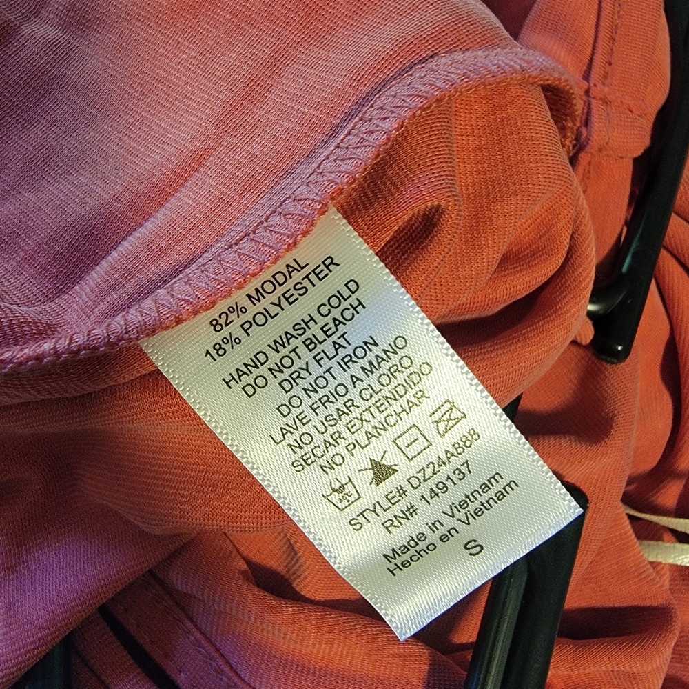 Double Zero Curved Hem Sleevless Soft Basic Dress… - image 6